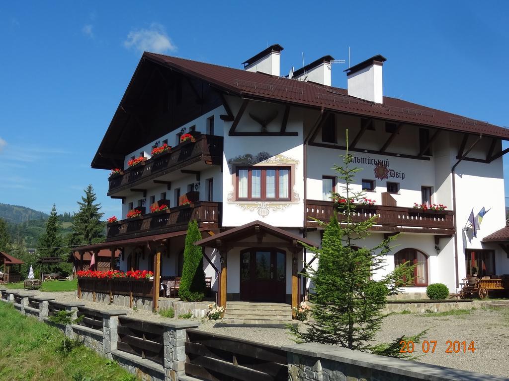 Alpenhof Pansion Hotel Slavske Buitenkant foto