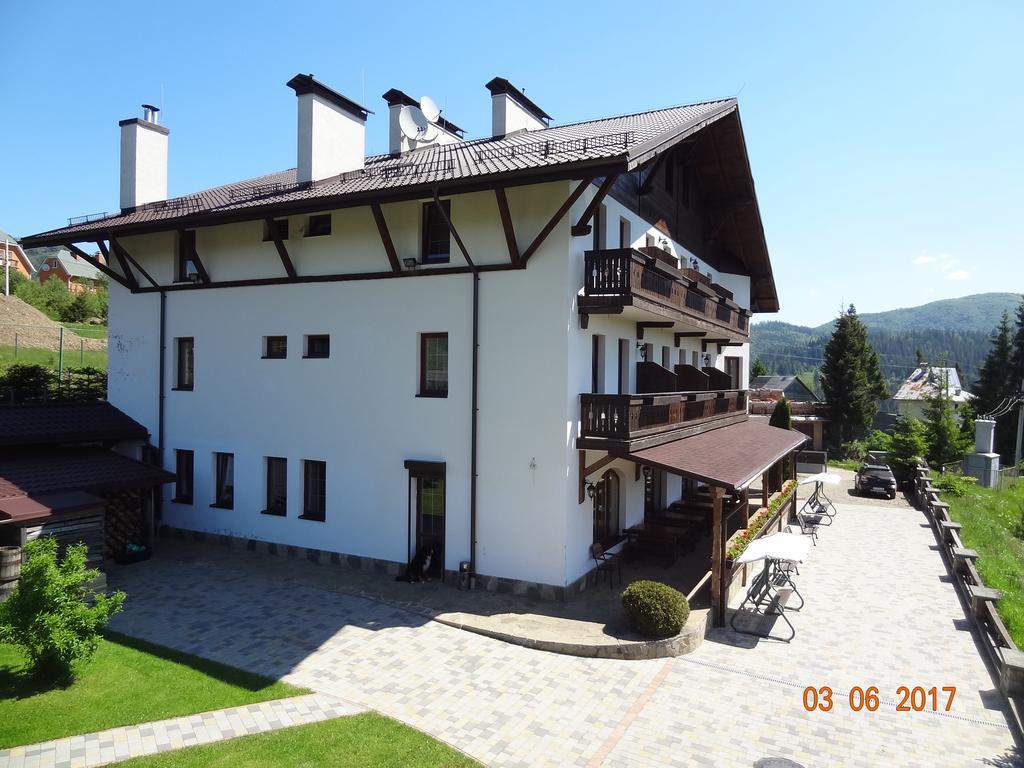 Alpenhof Pansion Hotel Slavske Buitenkant foto